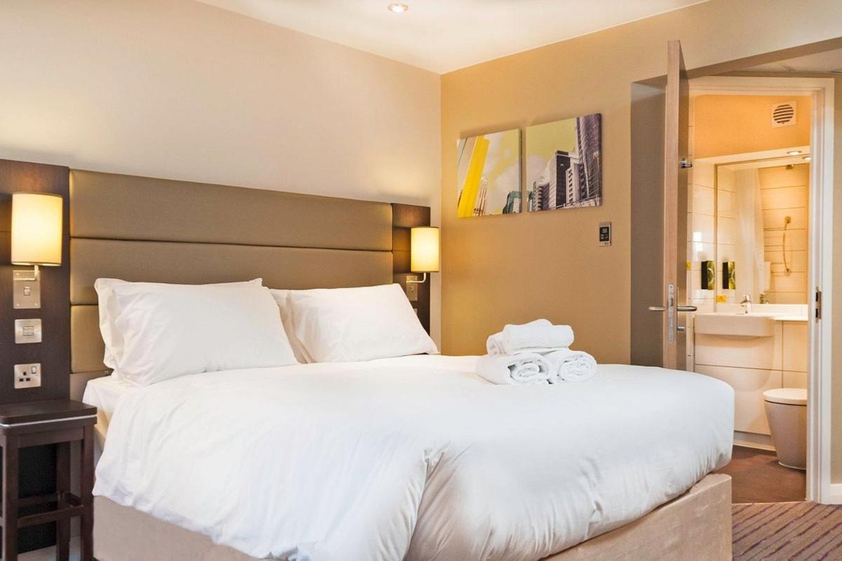 Silurian Hotel Newport Newport  Eksteriør billede